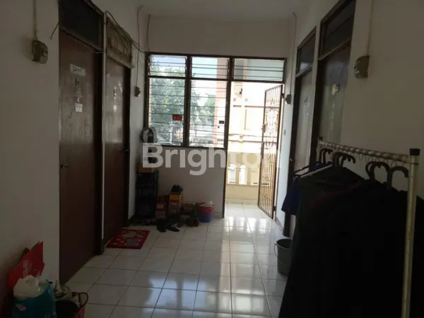 image RUMAH KOS 3 LANTAI TANJUNG DUREN SHM 17 KAMAR (3)