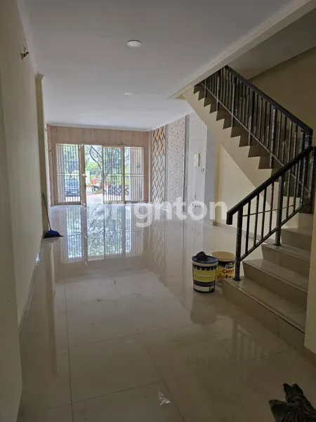 image JUAL CEPAT MURAH NEGO RUKO 4 LANTAI GREEN LAKE CITY CBD ROW BESAR (3)