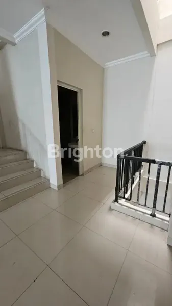 image RUKO CBD GREEN LAKE CITY BLOK F 3,5 LANTAI SHM (2)