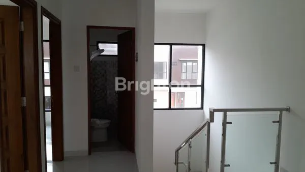 image RUMAH BANGINAN 2 LANTAI ( MODERN ) KAV 10 ADA RUANGAN SISA 7 UNTI  (8)