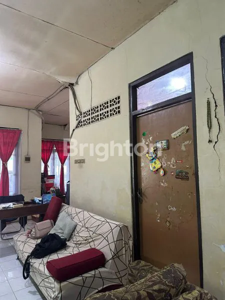 image RUMAH DI PERUMNAS 2 TANGERANG (3)