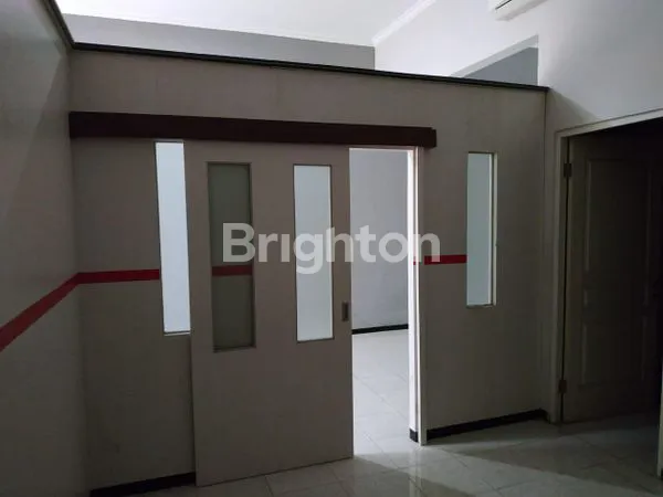 image RUMAH STRATEGIS DI SULFAT, 171 M², 4KT, EX KANTOR (3)