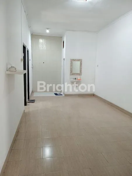 image RUMAH 1 LANTAI SIAP HUNI SELANGKAH KE RAYA MERR (6)