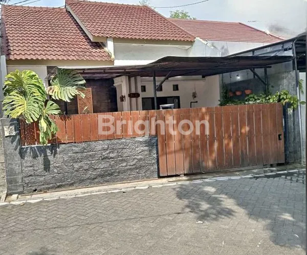image RUMAH 1 LANTAI SIAP HUNI SELANGKAH KE RAYA MERR (1)