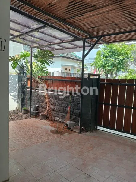 image RUMAH 1 LANTAI SIAP HUNI SELANGKAH KE RAYA MERR (2)