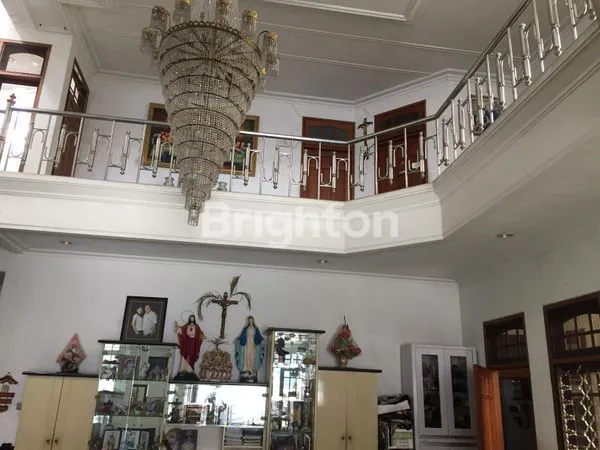 image DIJUAL LUX HOUSE AREA DHARMAHUSADA DAN KERTAJAYA SAMPING GALAXY MALL 3 (3)