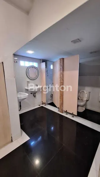 image RUMAH LEBAR EX CAFE TENGAH KOTA (5)