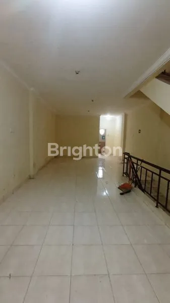 image RUKO STRATEGIS SIAP PAKAI DI CITY RESORT COCOK UNTUK USAHA (3)