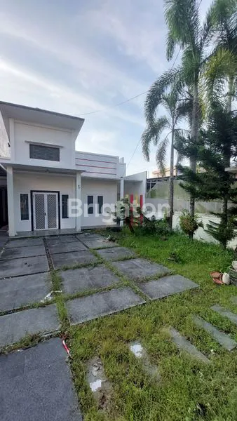 image RUMAH CANTIK TEPI JALAN HALAMAN LUAS PONTIANAK KOTA (2)