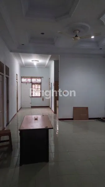 image RUMAH CANTIK TEPI JALAN HALAMAN LUAS PONTIANAK KOTA (5)