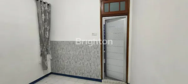 image DISEWAKAN RUMAH 2 LANTAI DI PERUMAHAN SEMOLOWARU INDAH DEKAT GALAXY MALL, DEKAT ITS, UNAIR (2)