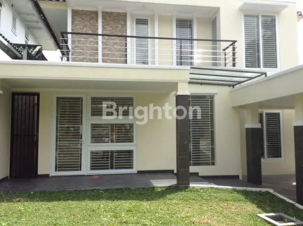 image DIJUAL RUMAH MEWAH SERASA VILLA DI SENTUL CITY (2)