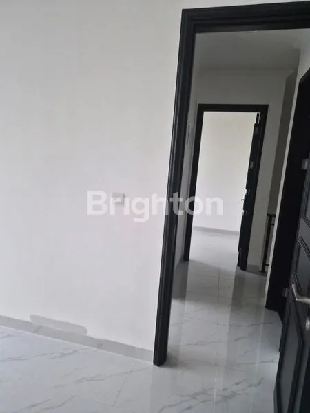 image RUMAH CANTIK SIAP HUNI BUKIT NIRMALA PIK 2 (7)