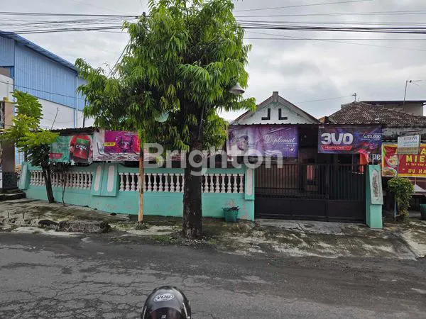 image RUMAH HITUNG TANAH !! LOKASI PREMIUM DI DEKAT KAMPUS-KAMPUS SOLO !! (1)