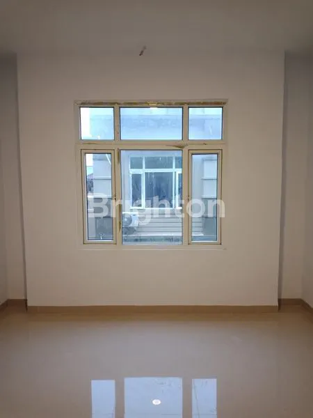 image RUMAH SIAP HUNI DI KOMPLEK (4)