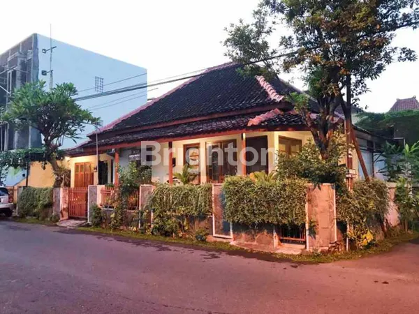 image RUMAH SHM STRATEGIS JALAN TAMANSISWA  (2)