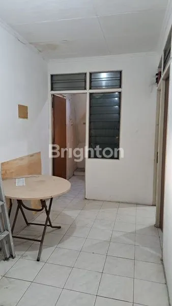 image RUMAH 3 LANTAI STRATEGIS TANJUNG DUREN  (3)