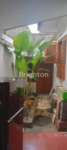 image RUMAH SHM STRATEGIS JALAN TAMANSISWA  (8)