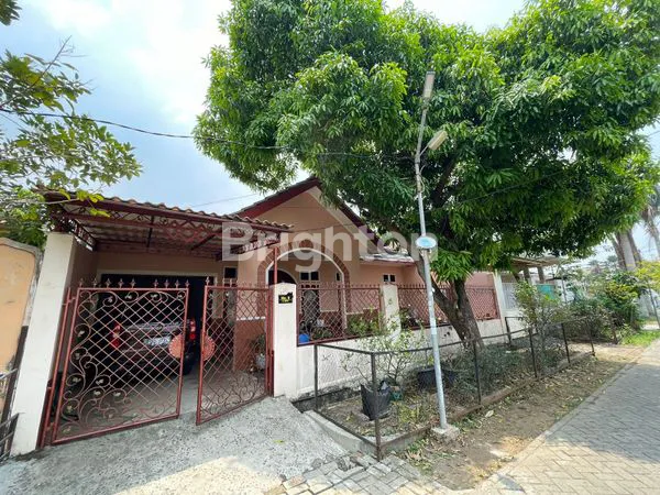 image RUMAH SIAP HUNI DENGAN LINGKUNGAN ASRI DI LARANGAN (1)