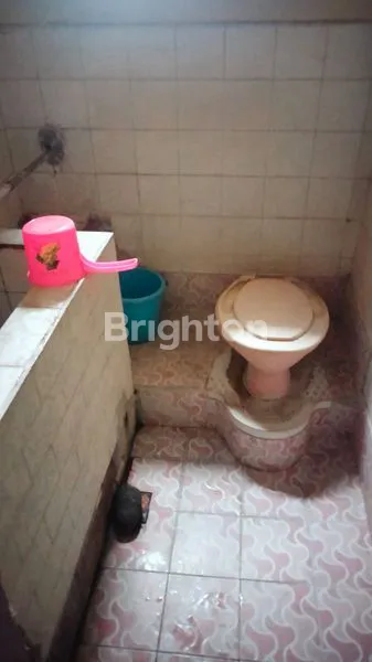 image RUMAH STRATEGIS DI KETINTANG, DEKAT KAMPUS & MALL (2)