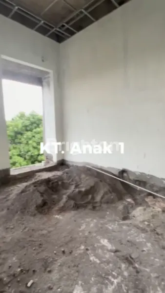 image RUMAH GRAHA SURABAYA BARAT  2 LANTAI SHM  BANGUNAN HOOK (5)