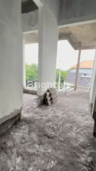 image RUMAH GRAHA SURABAYA BARAT  2 LANTAI SHM  BANGUNAN HOOK (6)