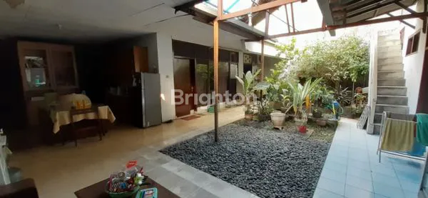 image DIJUAL RUMAH STRATEGIS KELAPA DUA KEBON JERUK – LT 390 M², BEBAS BANJIR (1)