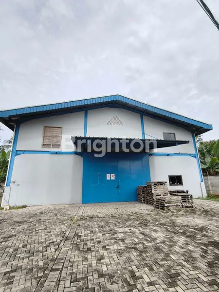 GUDANG MULTIGUNA DI KAWASAN GUNUNG SINDUR KAB. BOGOR