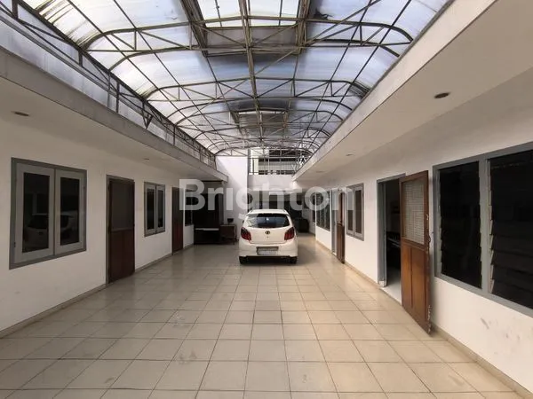 image RUMAH TENGAH KOTA DI PANDEGILING DEKAT TUNJUNGAN PLAZA TP TEGALSARI (2)