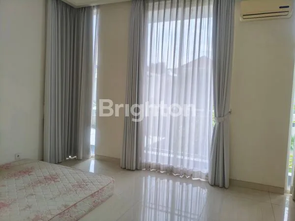 image RUMAH 2 LANTAI FULLY FURNISHED DI LONG BEACH, PAKUWON CITY (4)