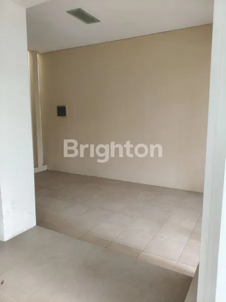 image RUMAH 2 LANTAI FULLY FURNISHED DI LONG BEACH, PAKUWON CITY (7)