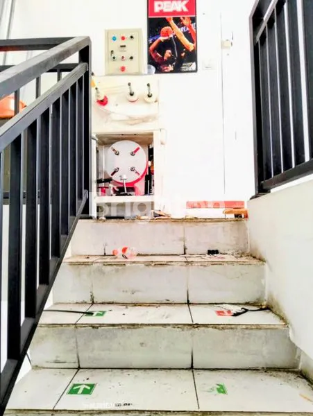 image DIJUAL RUKO 3 LANTAI LUAS TANAH 46 M2 DI JALAN KEDUNGDORO, SURABAYA (3)