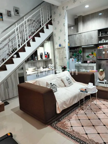 image RUMAH PREMIUM DAN NYAMAN SERTA SIAP HUNI  DALAM PERUMAHAN TAMAN INDAH REGENCY SIDOARJO (2)