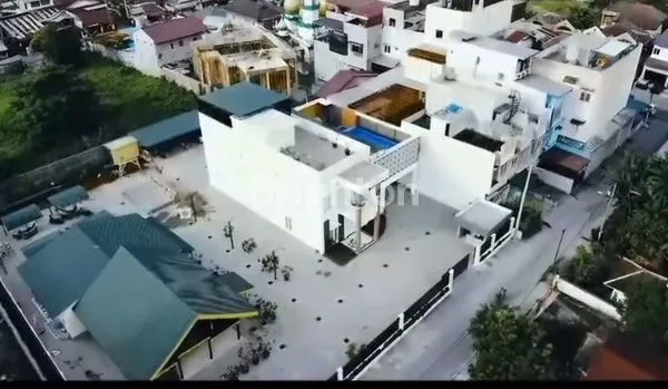 image RUMAH MEWAH 6 KT, KOLAM RENANG & KARAOKE DI MEDAN (1)