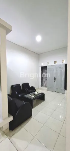 image RUMAH DEKAT MERR 2 MILYARAN SIAP HUNI (1)