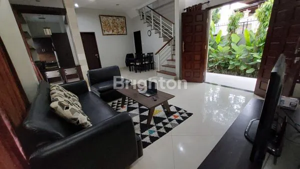 image RUMAH MEWAH SEWA DI PANJER, 4KT+4KM, LT 200M² (7)