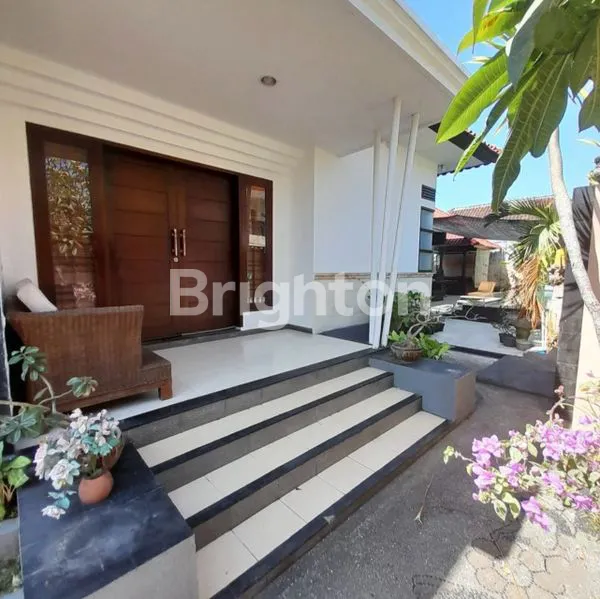 image VILLA 4 BR DI NUSADUA (1)