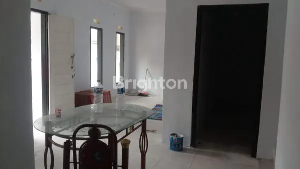 image RUMAH 2 LANTAI BARU RENOVASI LOKASI STRATEGIS 5 MENIT KE AIS INTERNASIONAL SCHOOL  DI KAWASAN P GALANG PEMOGAN DENPASAR SELATAN (6)