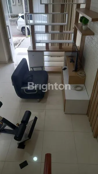 image RUMAH SIAP HUNI MEWAH DI LINGKUNGAN ASRI (3)