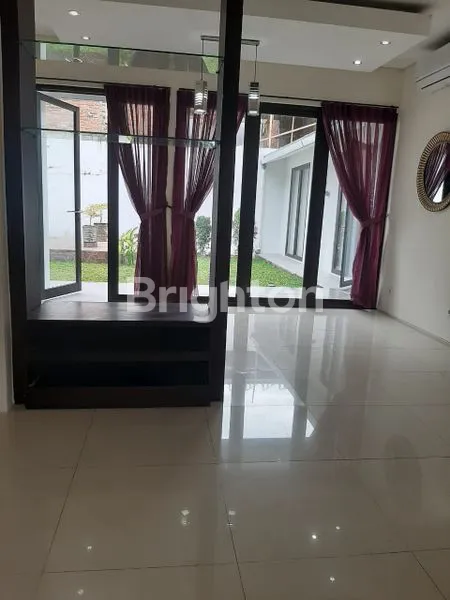 image RUMAH SEWA MEWAH 4KT DI VASSAWOOD, CIKARANG (2)