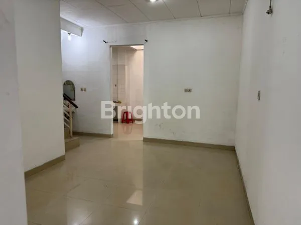 image DIJUAL RUMAH TAMAN KOTA JAKARTA BARAT – BEBAS BANJIR, AKSES 2 ARAH\N (7)