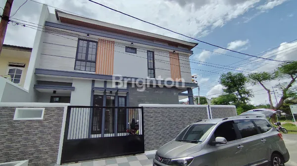 image RUMAH NEW MINIMALIS DI  BARUK UTARA HANYA SELANGKAH KE RAYA MERR (1)