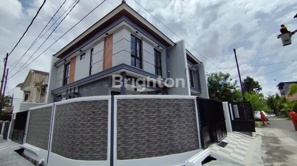 image RUMAH NEW MINIMALIS DI  BARUK UTARA HANYA SELANGKAH KE RAYA MERR (2)