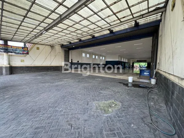 image RUKO / BANGUNAN EX SHOWROOM STRATEGIS SIAP PAKAI, NOL JALAN RAYA JENGGOLO, SIDOARJO (1)