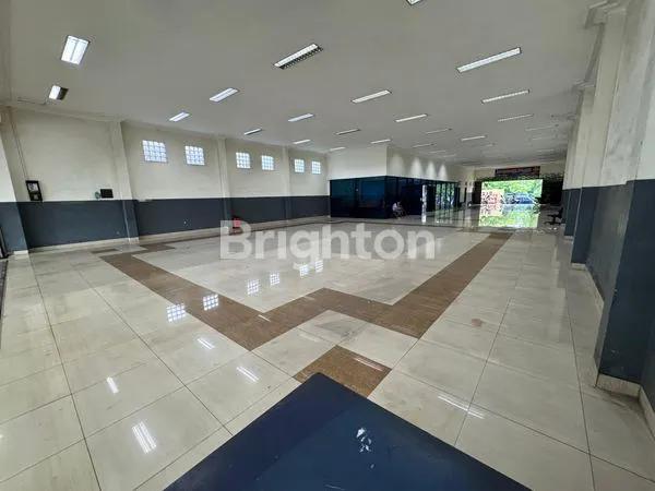 image RUKO / BANGUNAN EX SHOWROOM STRATEGIS SIAP PAKAI, NOL JALAN RAYA JENGGOLO, SIDOARJO (2)