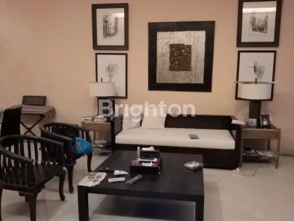 image RUMAH MEWAH DI GRAHA SANTOSO, LT 180M² LB 200M² (4)