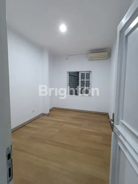 image RUMAH SIAP HUNI BARU RENOVASI DI LOKASI STRATEGIS (2)