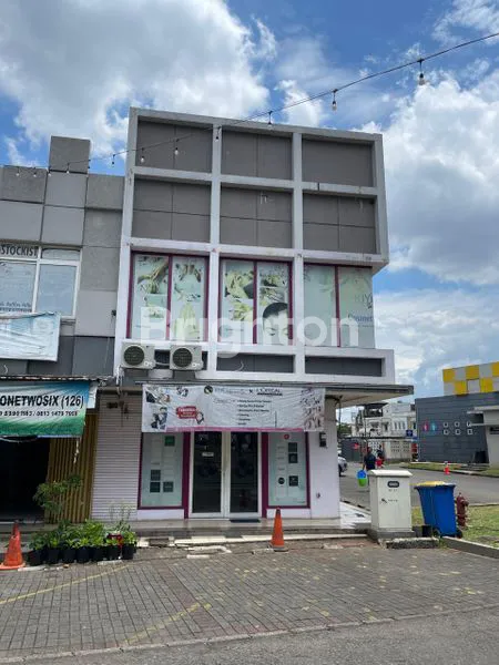 image RUKO STRATEGIS 2 LANTAI DI FRESH MARKET KOTA WISATA CIBUBUR (1)