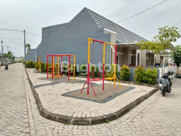 image RUMAH DE NAILA VILLAGE GRESIK (4)