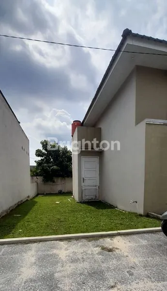 image RUMAH CLUSTER 42/180 DI JL. GADING MARPOYAN RAYA_ PERUM VILLA MARPOYAN PERMAI, DEKAT RS & BANDARA SERTA SMK PERTANIAN KOTA PEKANBARU. (4)